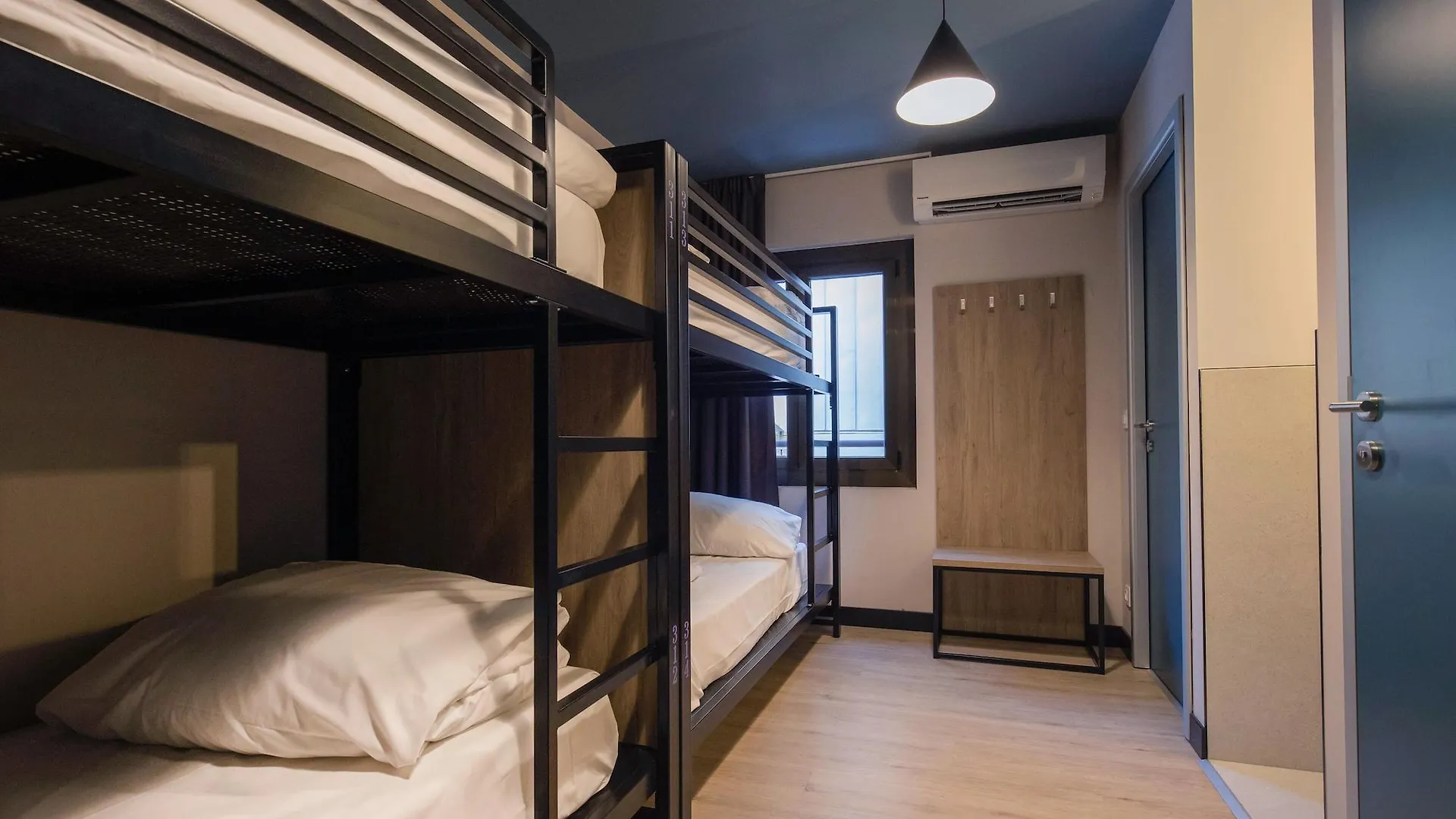Font Andorra Hostel La Massana 2*,  Andorra